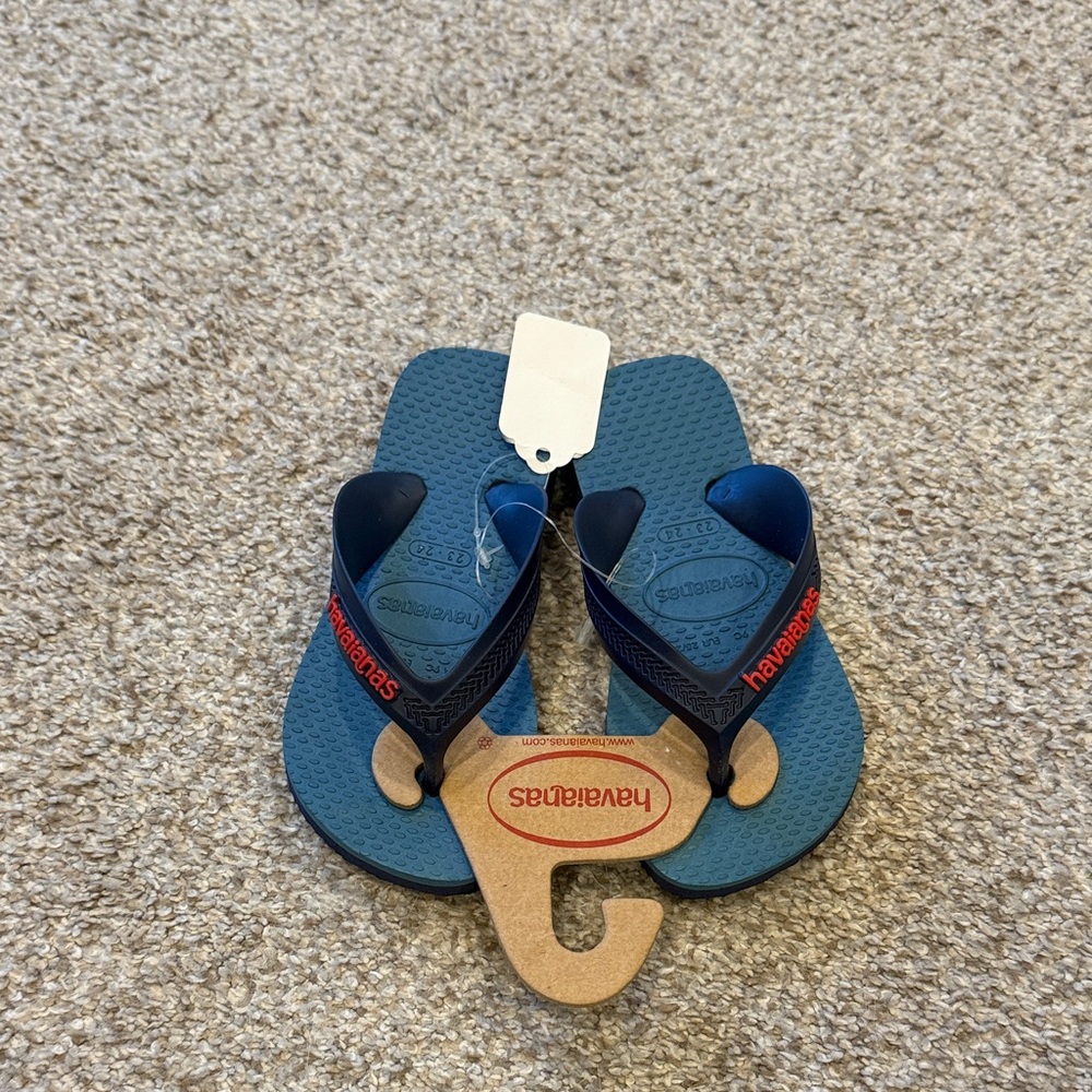 NWT KIDS 9c Havaianas Flip Flops